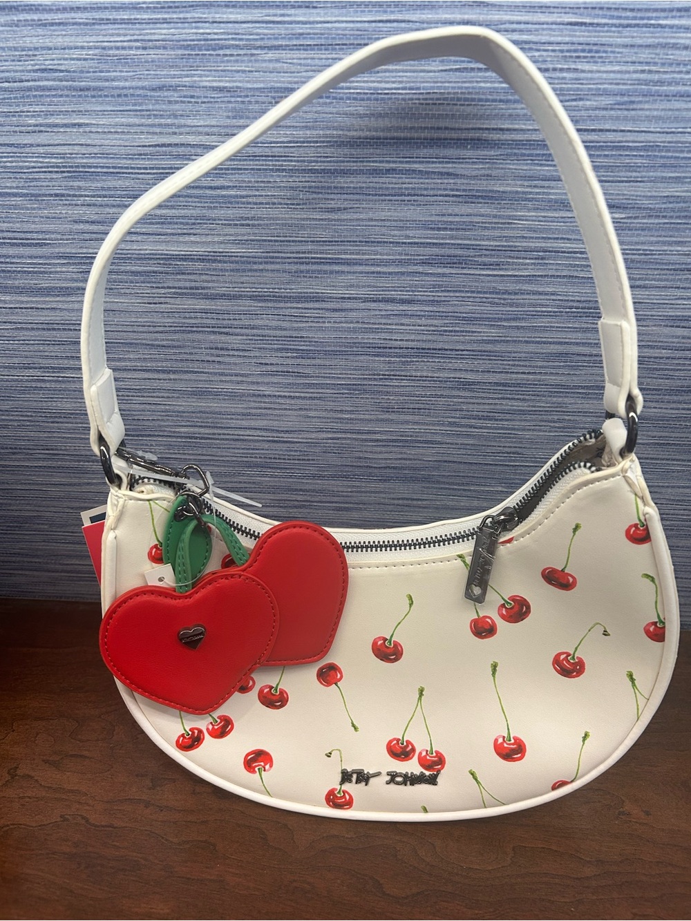 New Betsey Johnson white Shoulder Handbag Cherries XONORTHY